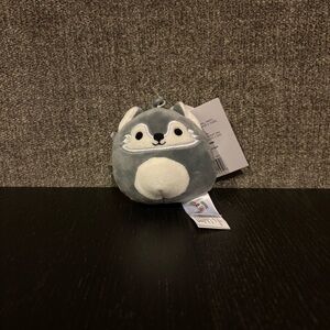 Willy Wolf Squishmallow Clip